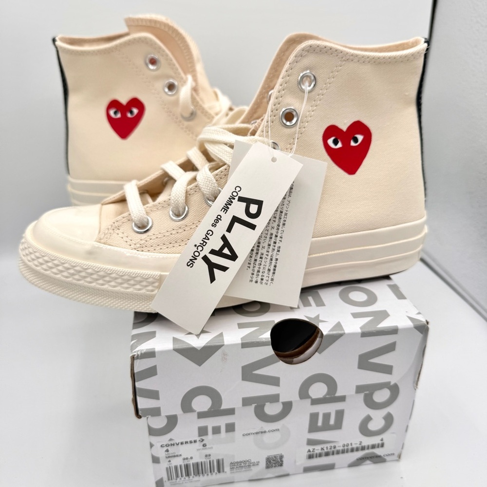 NWT Commes Des Garçons CDG Play Converse High Top Chuck 70 Heart Sneakers Cream - Picture 16 of 16